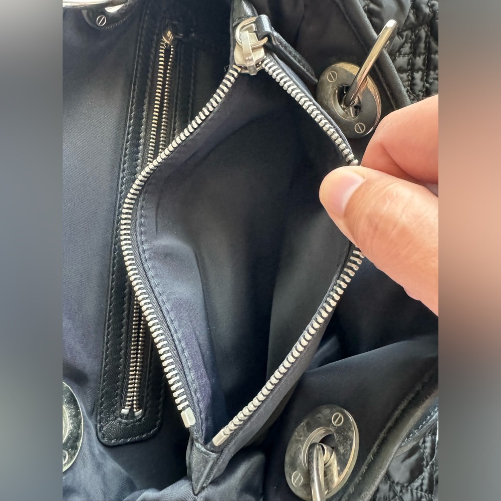š„°Dior Womens Bag - Picture 7 of 17